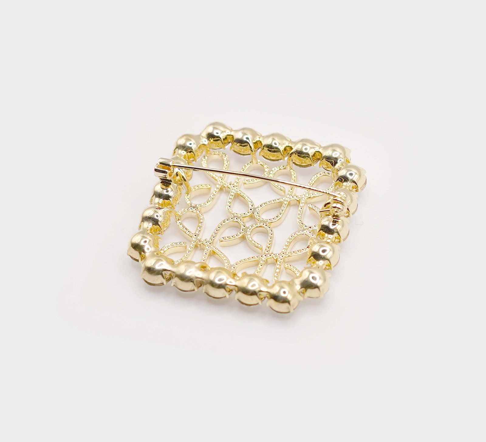 Hikmat-Brooch-W415-Gold-2